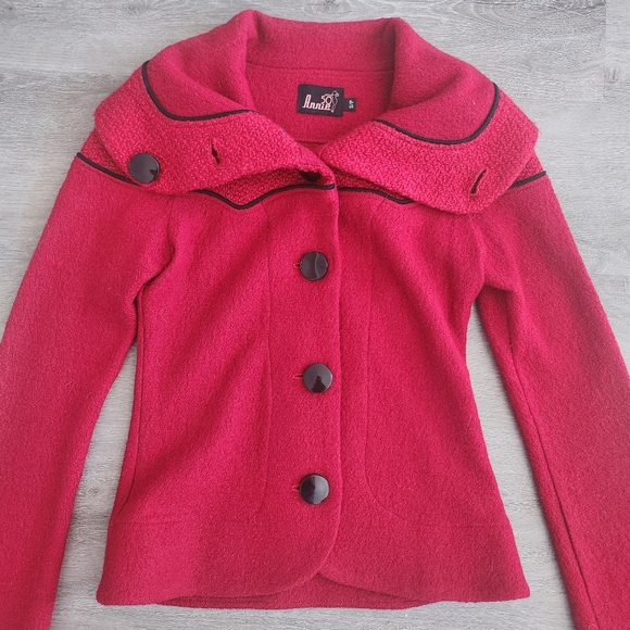 Red Annie50 Coat - Picture 11 of 11